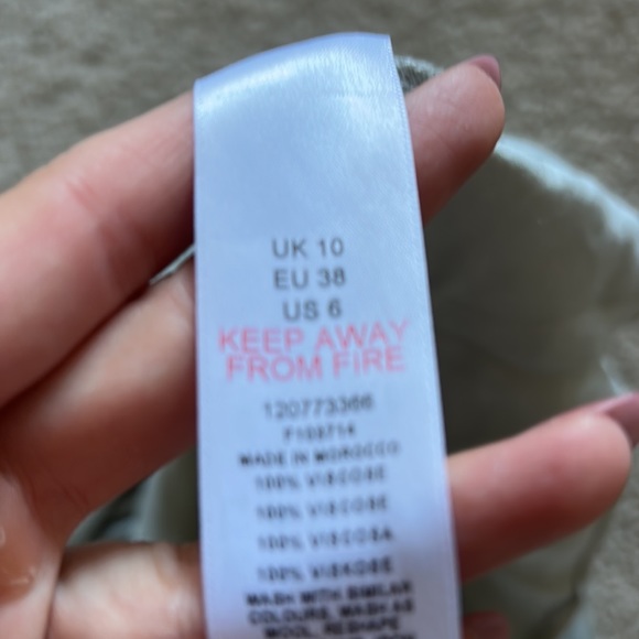 Topshop silver satiny midi skirt - Picture 3 of 3